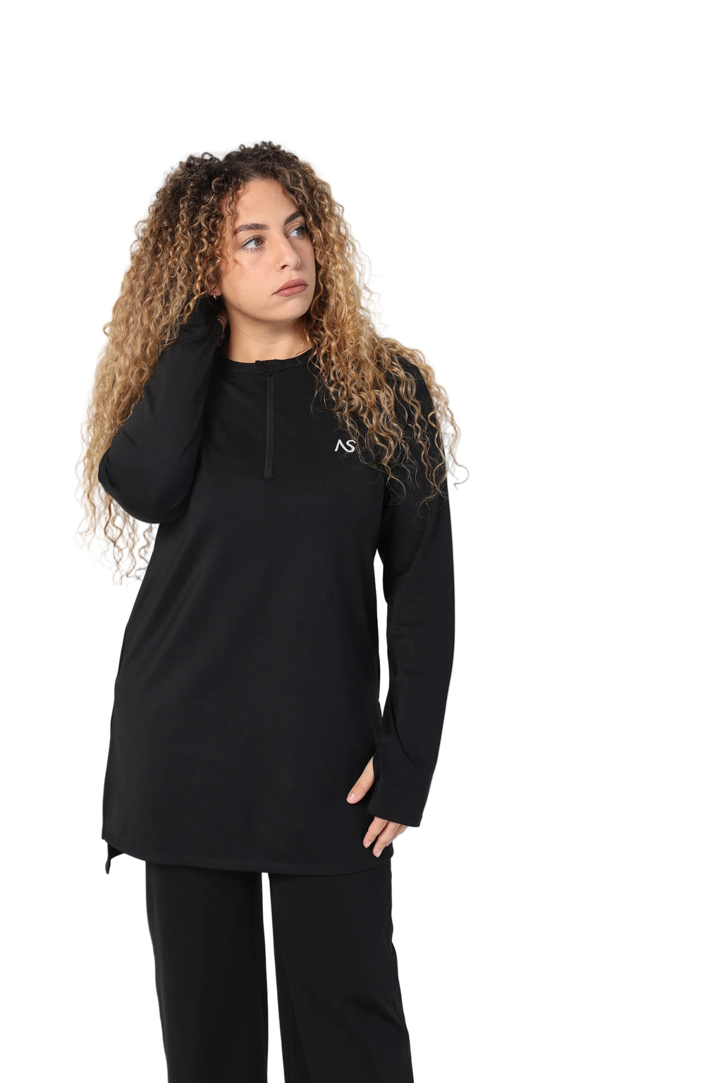 MODEST TRAINING TOP BLACK